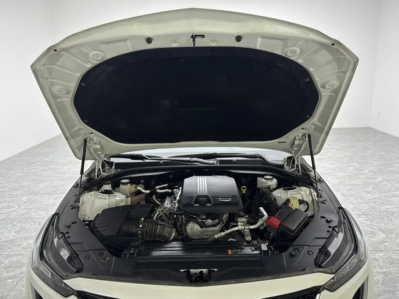 Cadillac CT5 — фото 12