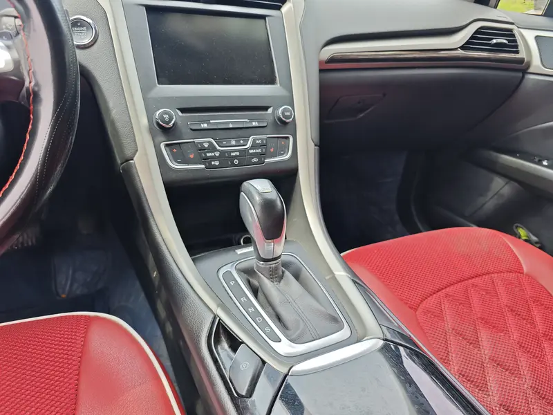 Ford Mondeo 2.0 L GTDi 200 — фото 9