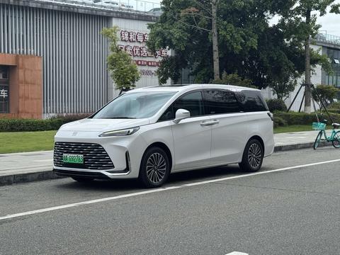 Buick GL8 PHEV