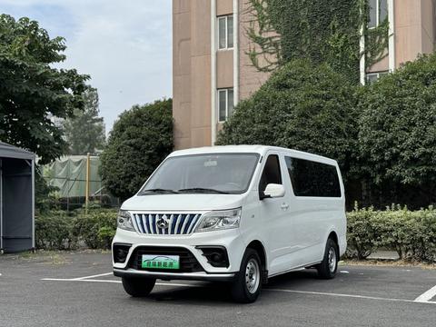 Автомобиль #1048856 EM80 2024 Comfort 6 мест 270km 41.86kWh