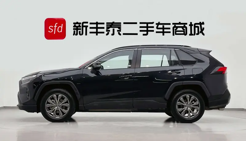 Toyota RAV4 — фото 3