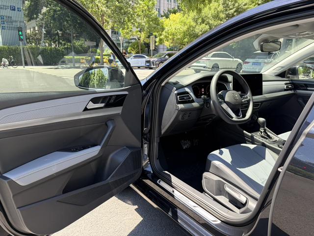 Volkswagen Lavida 2024 Черный из Китая, фото 5