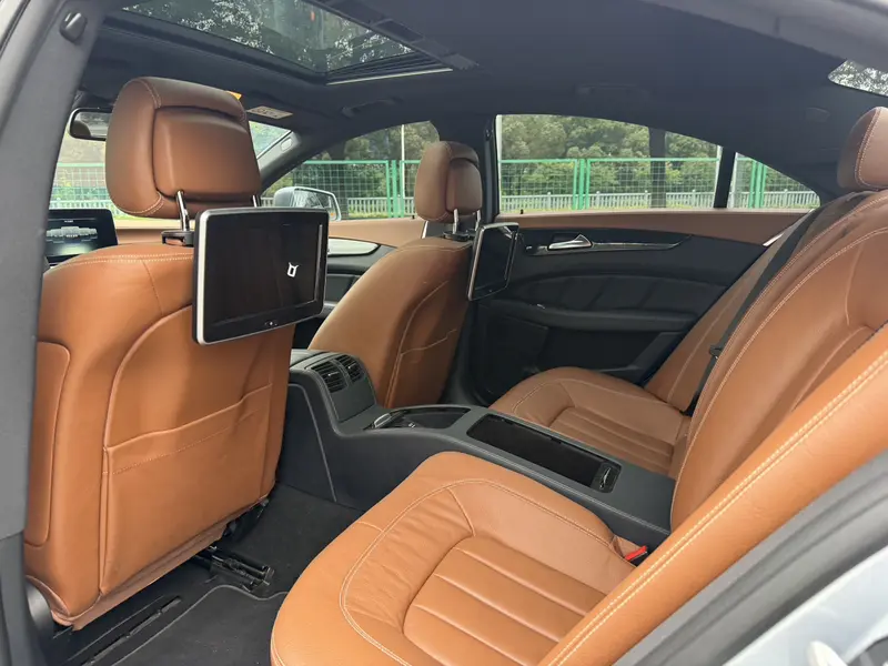 Mercedes-Benz CLS — фото 11