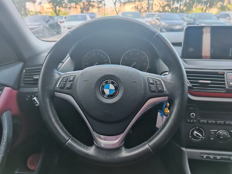 BMW X1 — фото 10