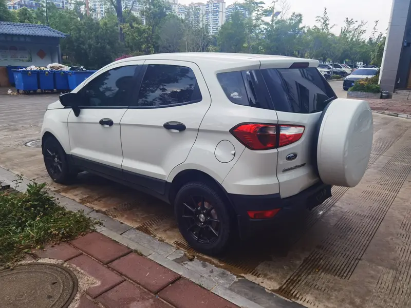 Ford EcoSport — фото 4