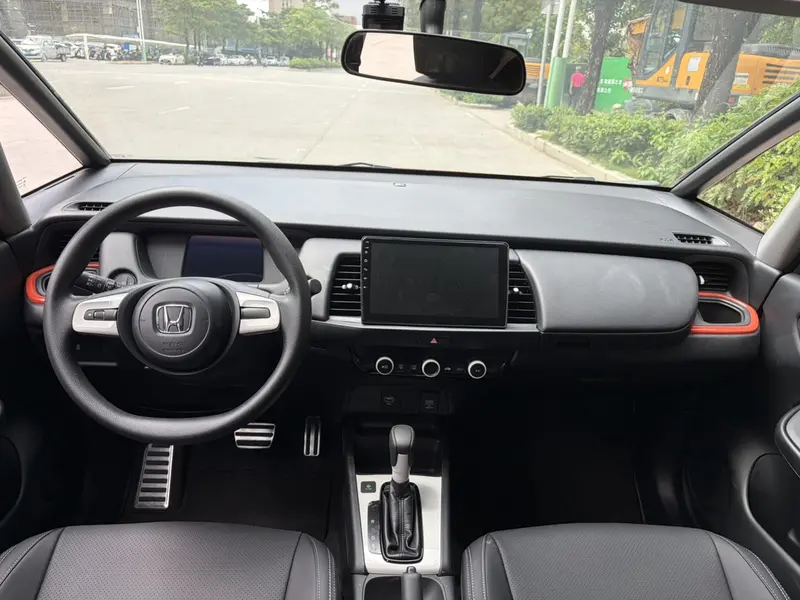 Honda Fit — фото 7