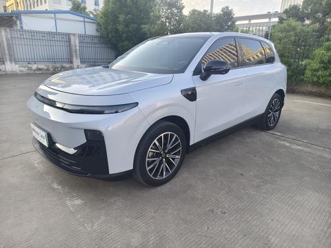 Leapmotor B10