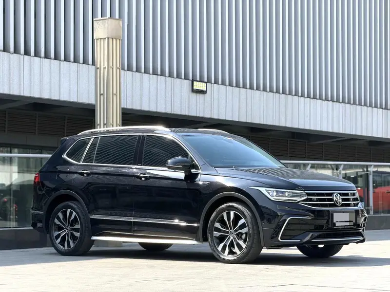 Volkswagen Tiguan L — фото 3