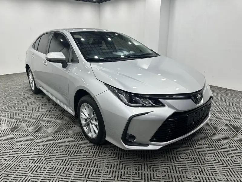 Toyota Corolla — фото 3