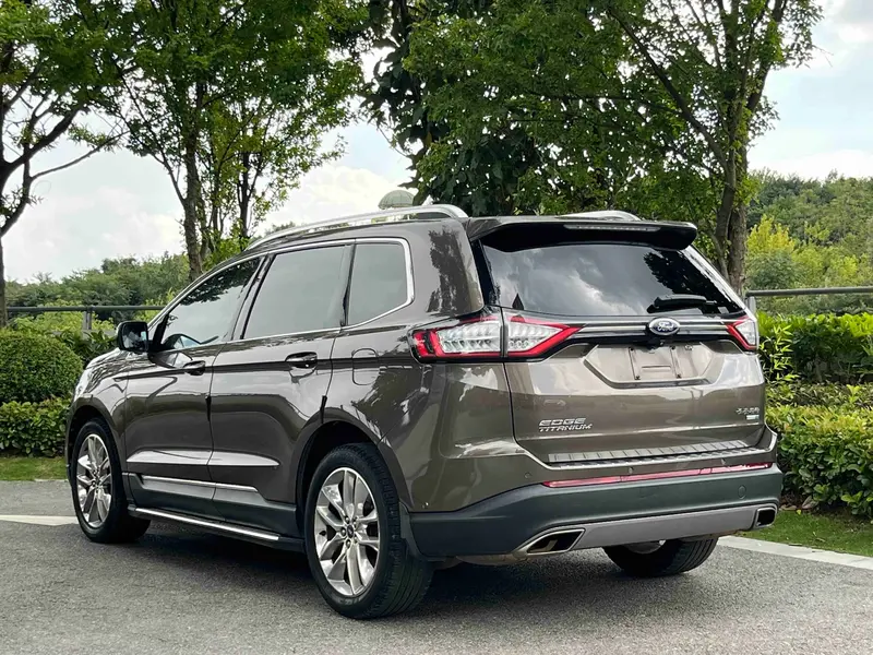 Ford Edge — фото 4