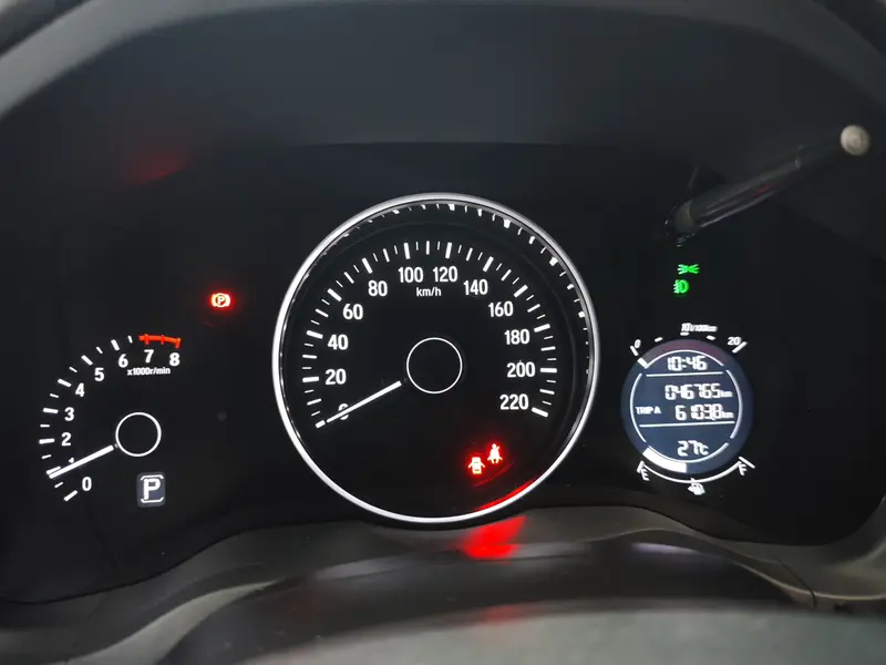 Honda Vezel 1.5 L CVT — фото 7