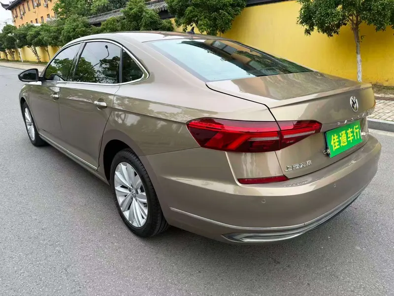 Volkswagen Passat 330 TSI Elite VI — фото 5