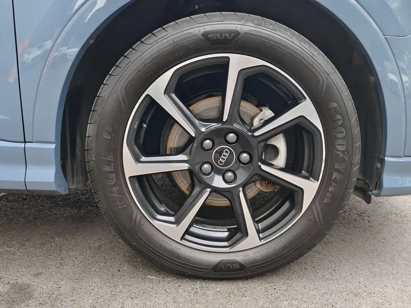 Audi Q3 40 TFSI RS — фото 9