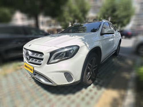 Mercedes-Benz GLA 2017 GLA 200 Fashion