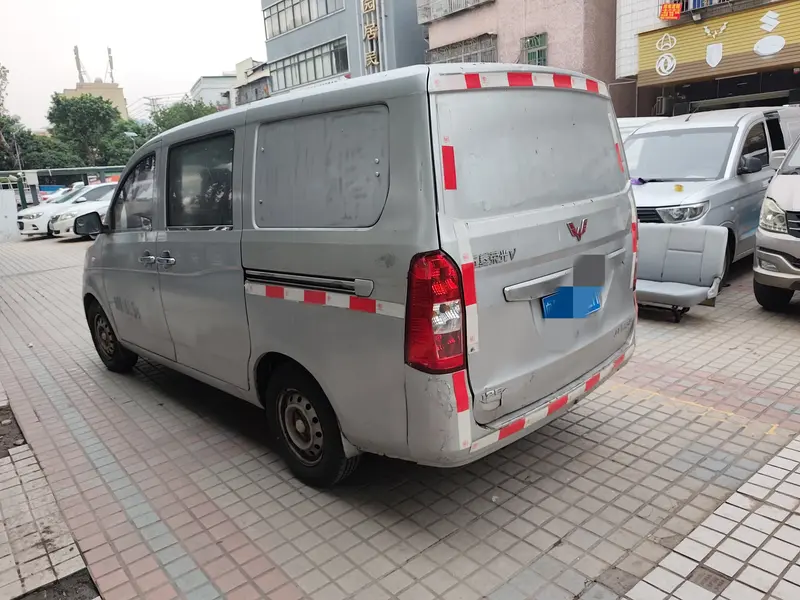 Wuling Rongguang V — фото 4
