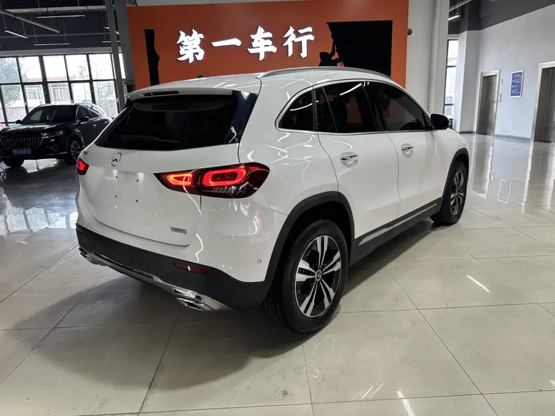 Mercedes-Benz GLA 220 — фото 4