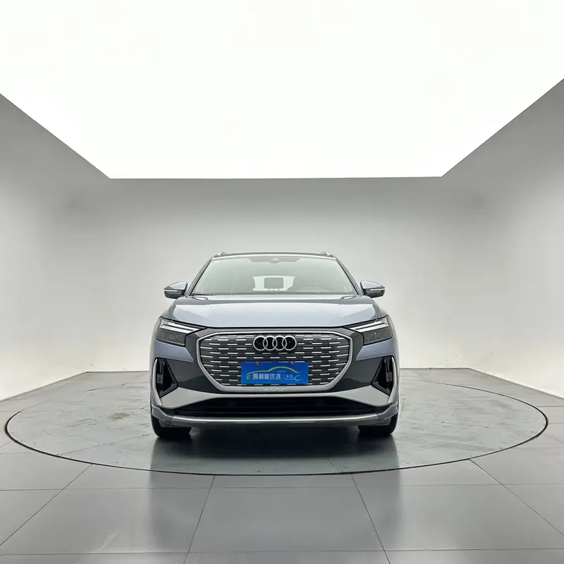 Audi Q4 e-tron — фото 2
