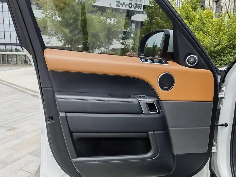 Land Rover Range Rover Sport — фото 16