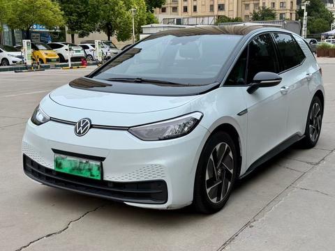 Volkswagen ID.3 2023 — модернизированная версия чистого смарта