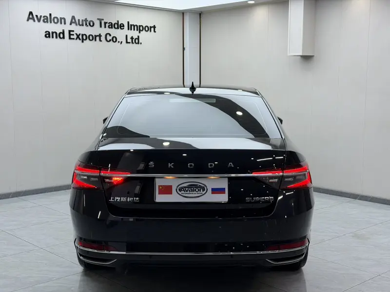 Skoda Superb — фото 5