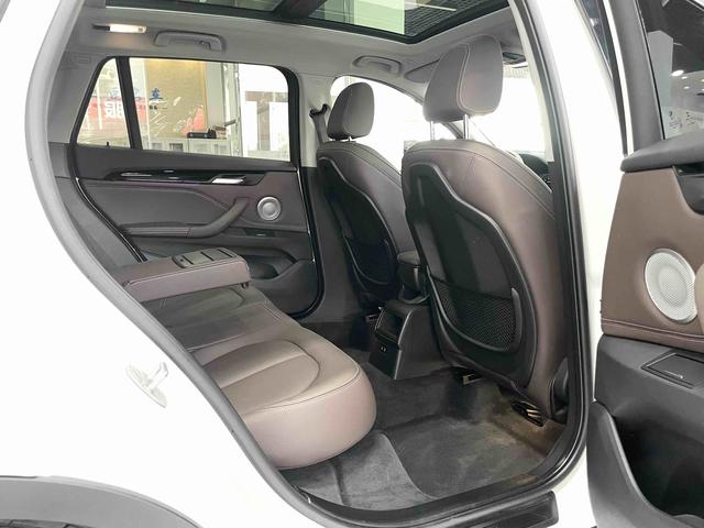 BMW X1 id 4387260 из Китая 11