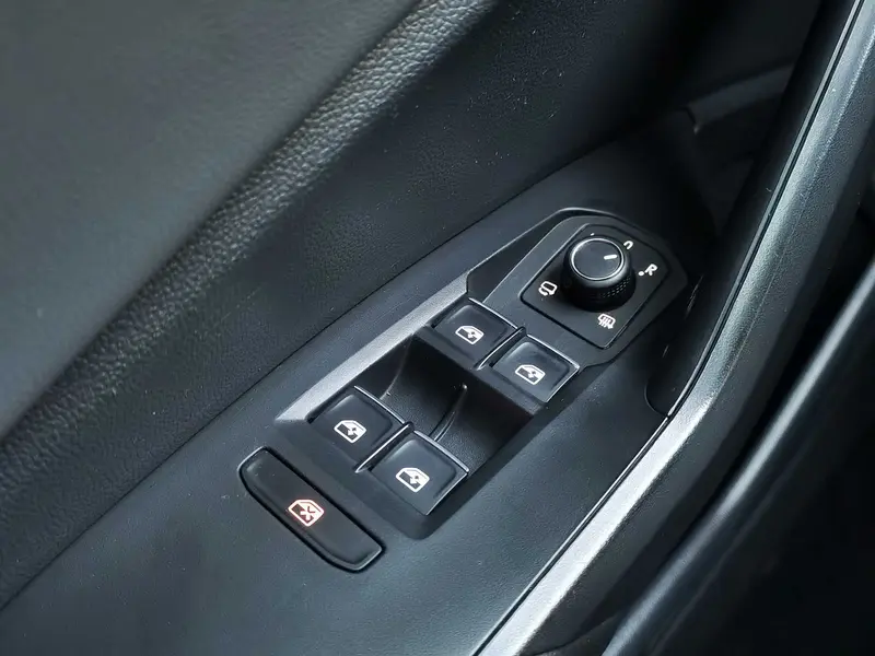 Volkswagen Sagitar 280 TSI DSG Comfort VI — фото 17