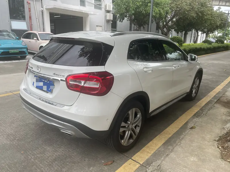 Mercedes-Benz GLA — фото 7