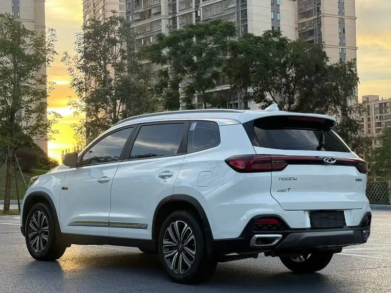 Chery Tiggo 8 — фото 4