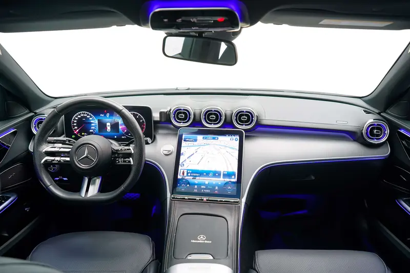 Mercedes-Benz C-Class C 260 L Sport — фото 11