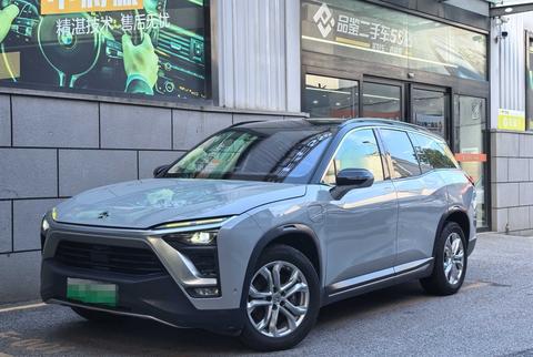 Nio ES8