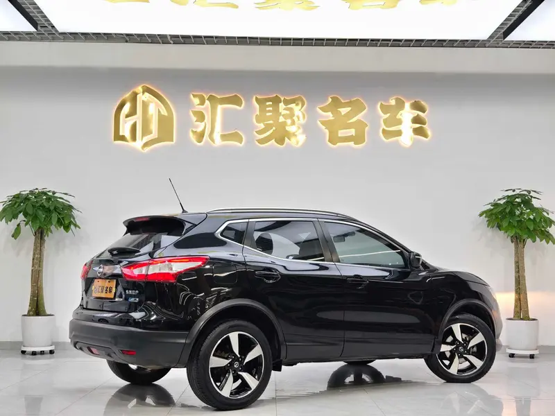 Nissan Qashqai — фото 7