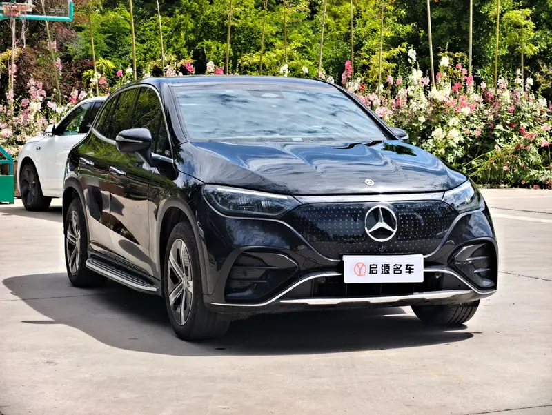 Mercedes-Benz EQE SUV — фото 3