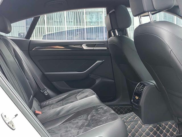 Volkswagen CC 2022 Белый из Китая, фото 5