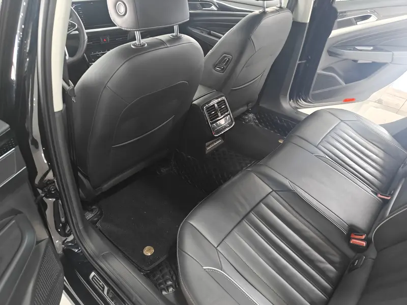 Volkswagen Passat — фото 7