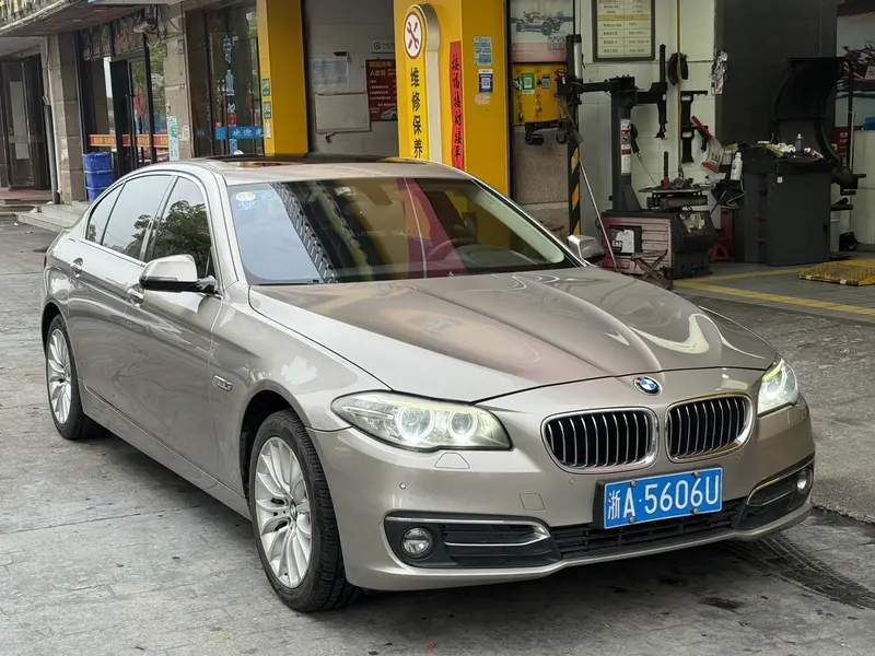 BMW 5 Series — фото 3
