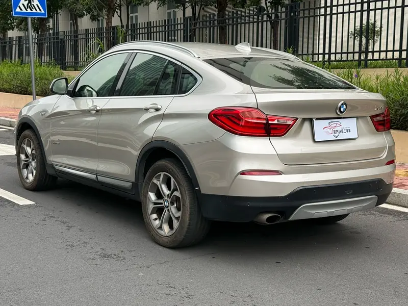 BMW X4 xDrive20i X — фото 4