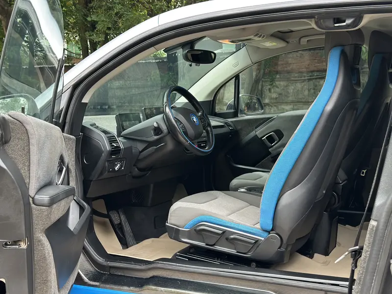 BMW i3 — фото 10