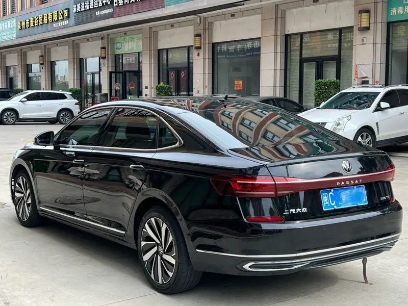 Volkswagen Passat — фото 4