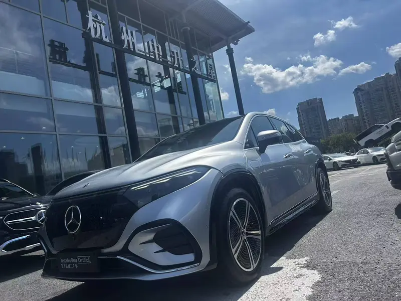Mercedes-Benz EQS SUV 450+