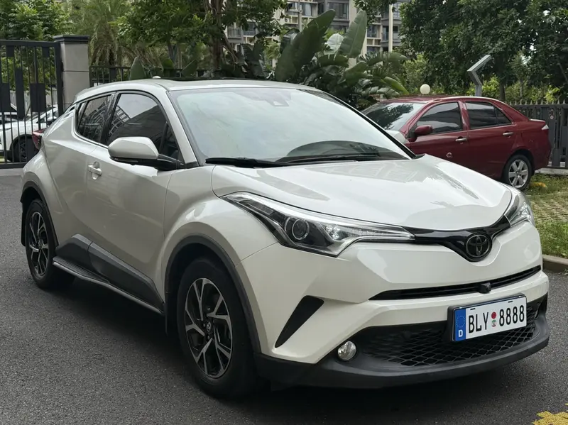 Toyota C-HR — фото 3