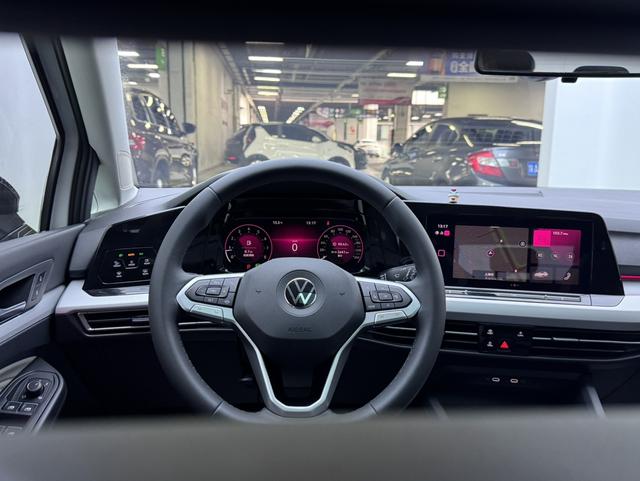 Volkswagen Golf id 4392014 из Китая 12