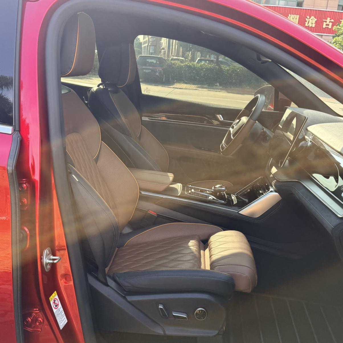 BYD Tang DM: фотография 16 из 19