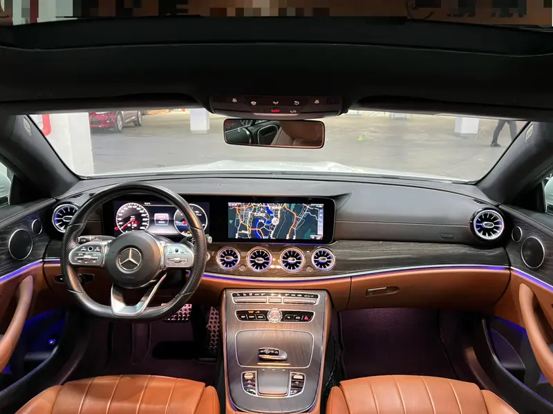 Mercedes-Benz E-Class E 200 — фото 10