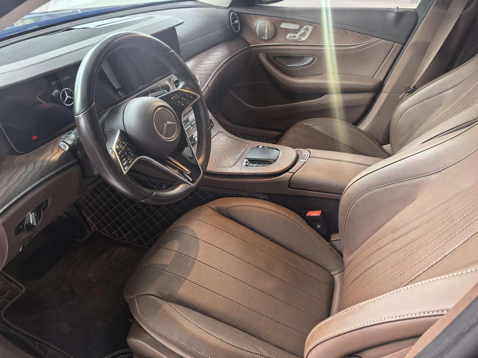 Mercedes-Benz E-Class: фотография 3 из 9