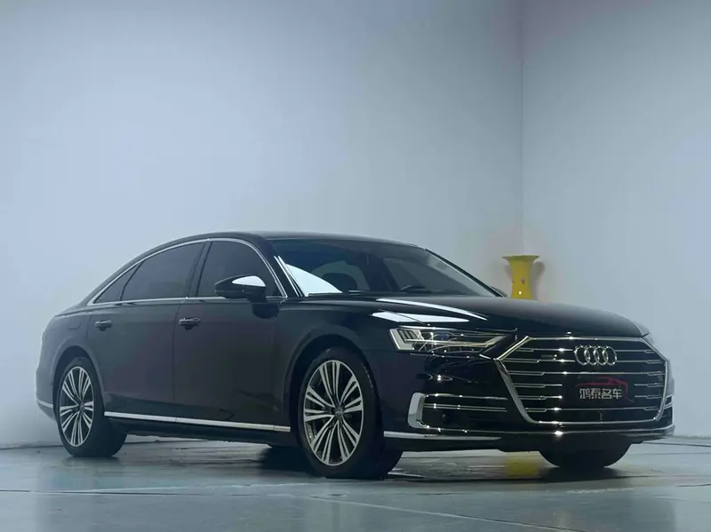 Audi A8 — фото 3