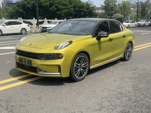 Lynk & Co 03