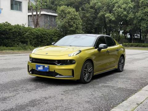 Lynk & Co 03