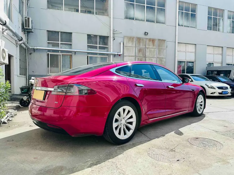 Tesla Model S — фото 4