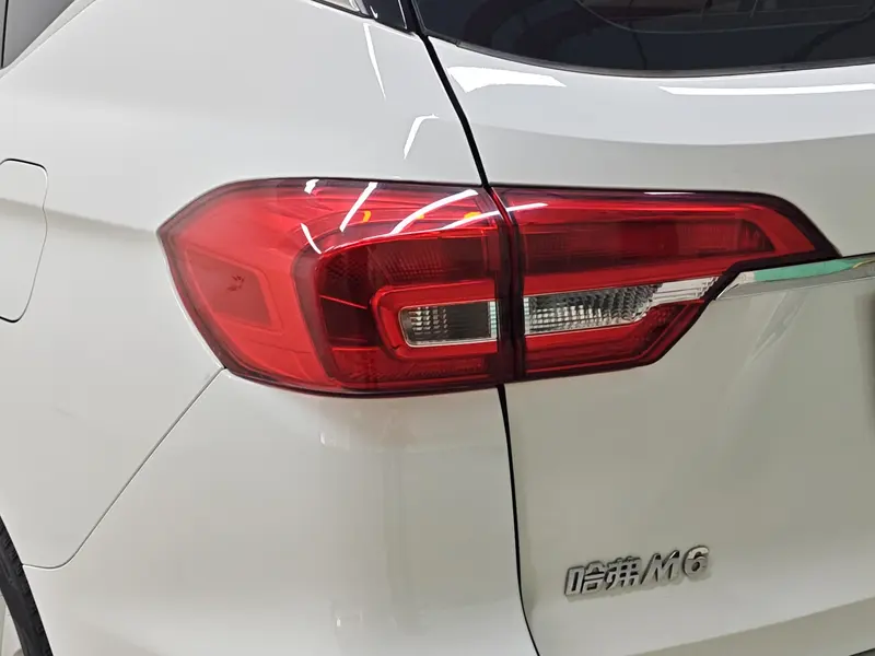 Haval M6 — фото 10