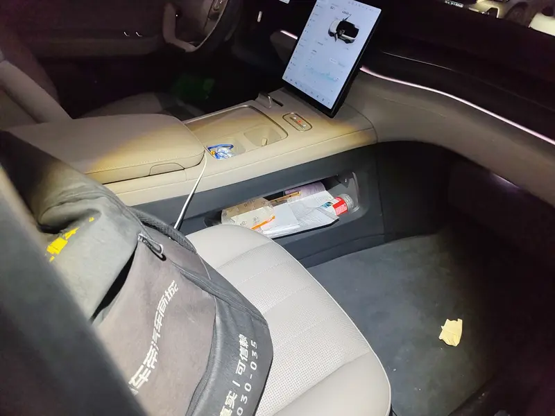 NIO ES 8 75k Wh Executive — фото 8